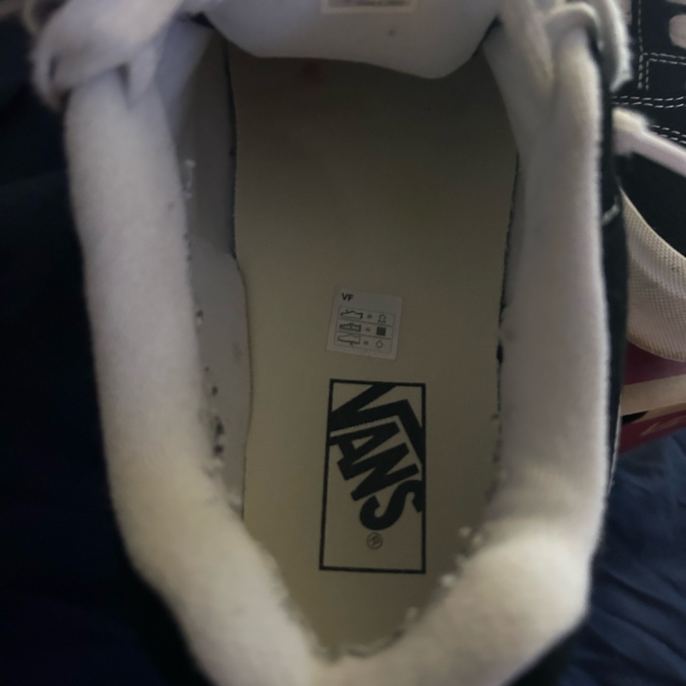 sz 8.5 knu skool vans Only worn a few times mens willing to negotiate price